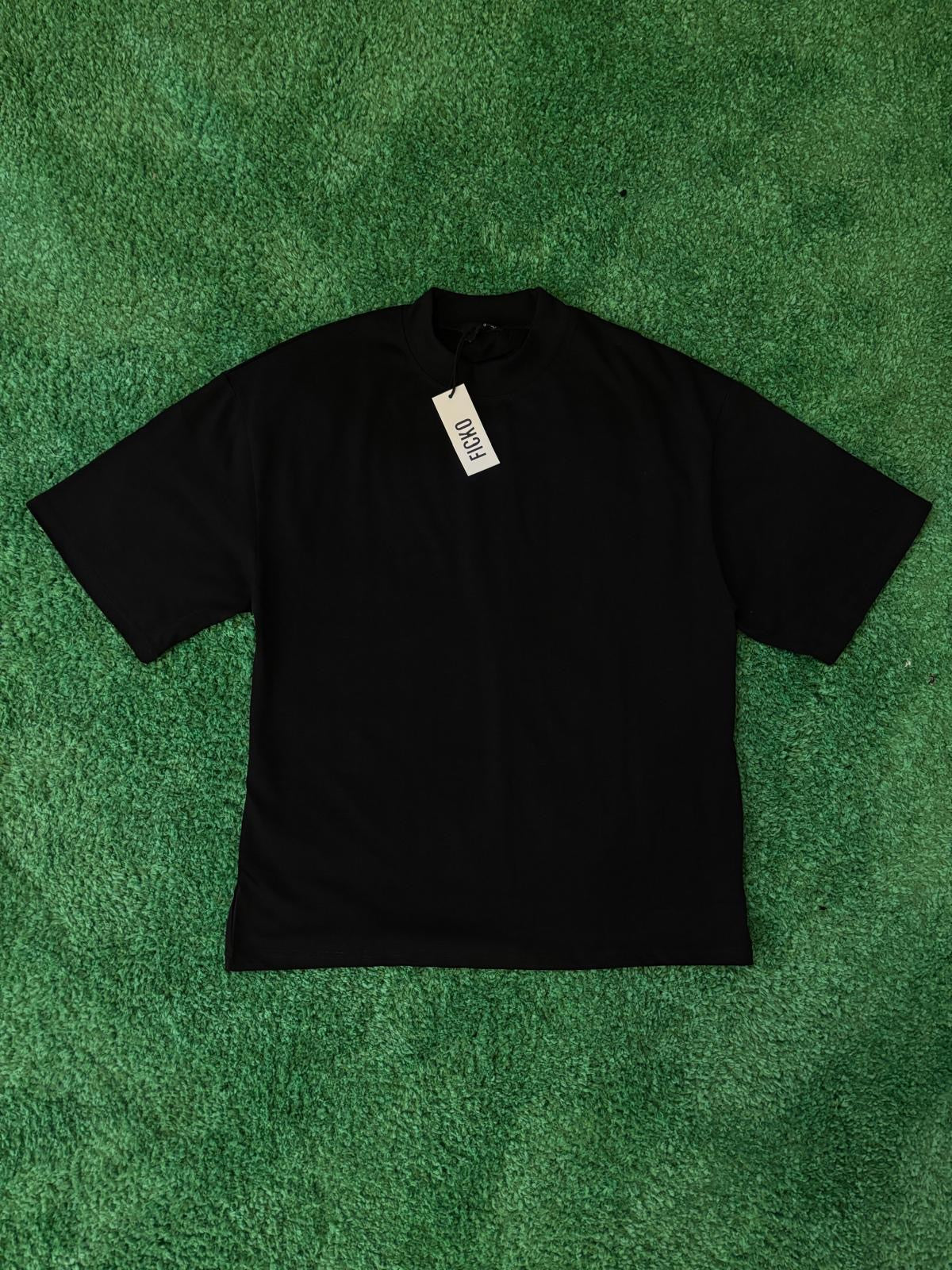 T-shirt Oversize Nera collo alto